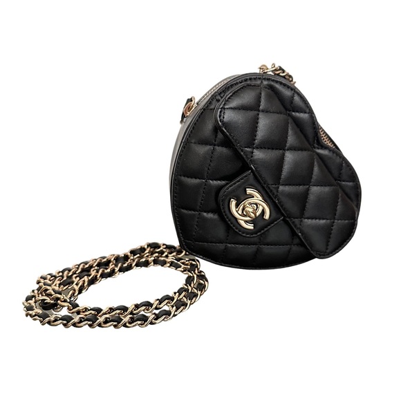 Chanel CC in Love Heart Crossbody Bag Quilted Lambskin Black Light Gold Hardware - Picture 12 of 15